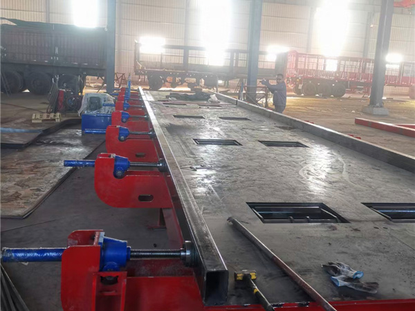 车架组对拼焊工装