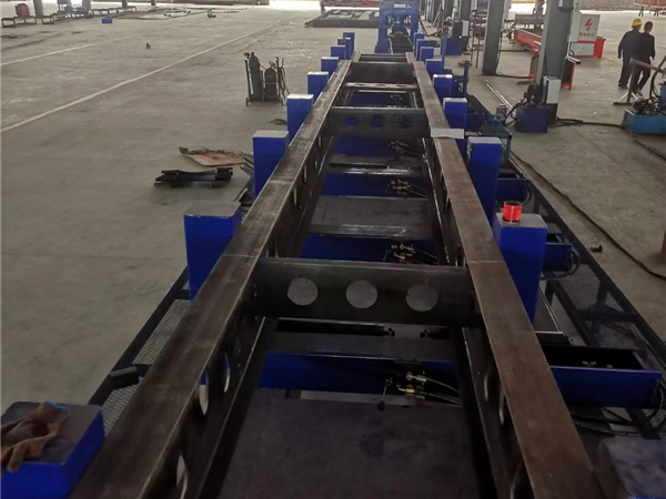 大梁、大撑组对定位工装